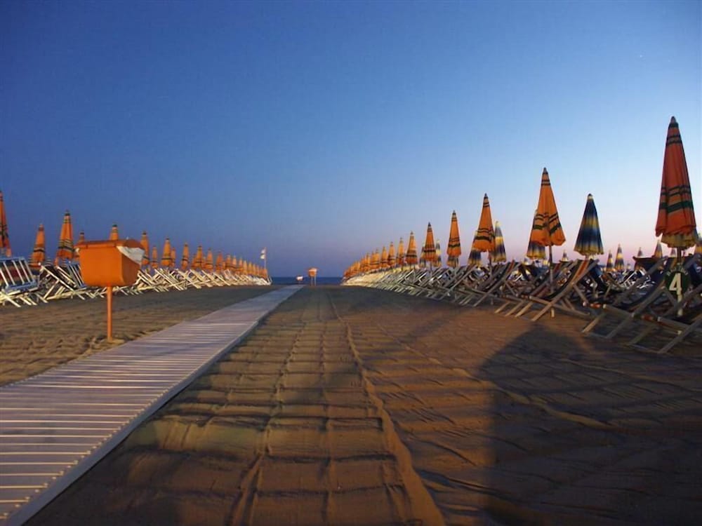

Napoli - Versilia e Costa Toscana, Mare Italia - Hotel Marchionni