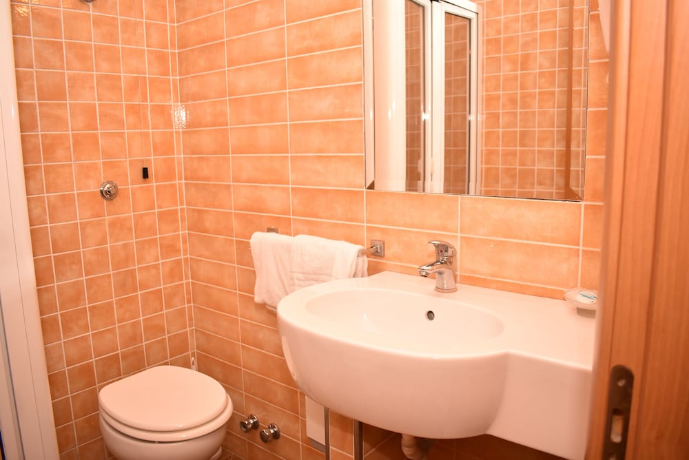 

Milano - Pozzuoli - Hotel Miravalle