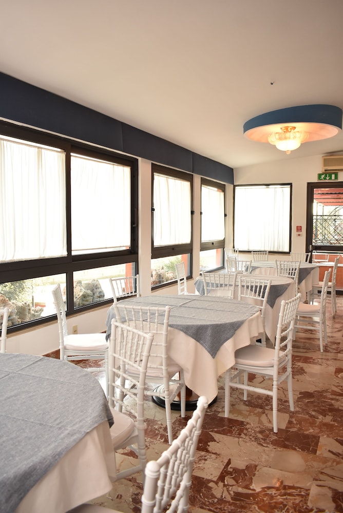 

Milano - Pozzuoli - Hotel Miravalle