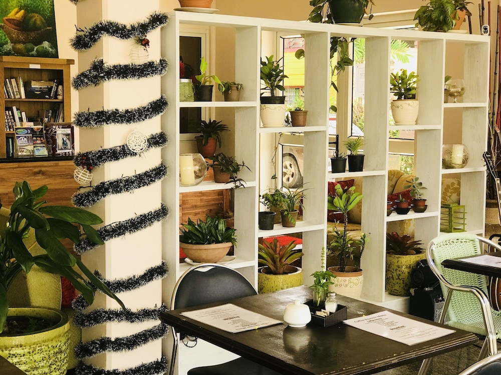 

Milano - Apia - Samoana Boutique Hotel
