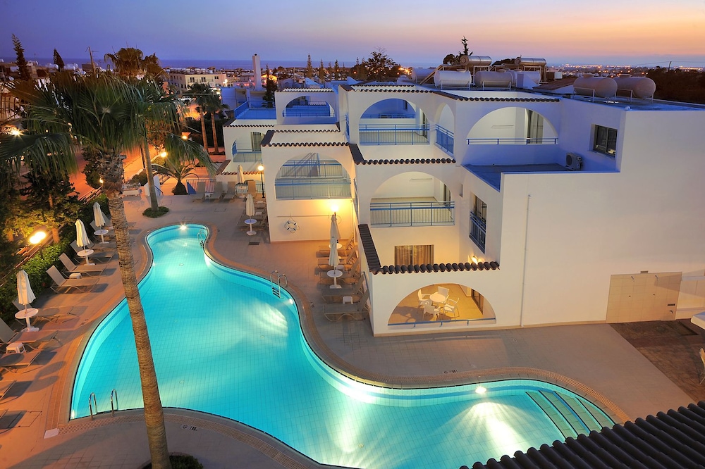 

Napoli - Ayia Napa - Petrosana Hotel Apartments