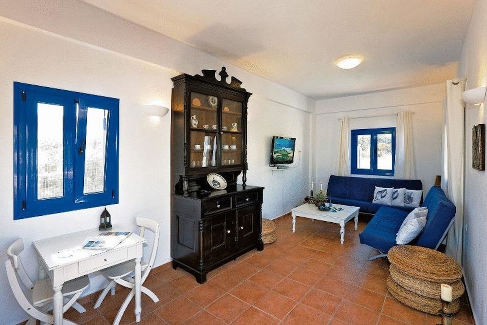 

Roma - Lindos - Katikies Studios & Apartments