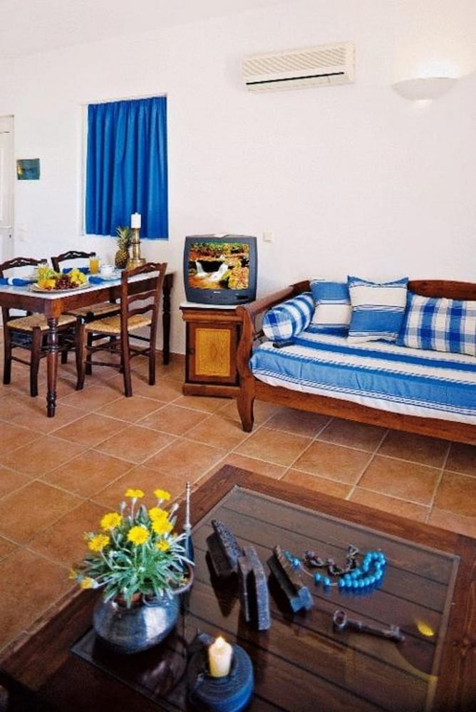 

Pisa - Pefkos - Katikies Studios & Apartments