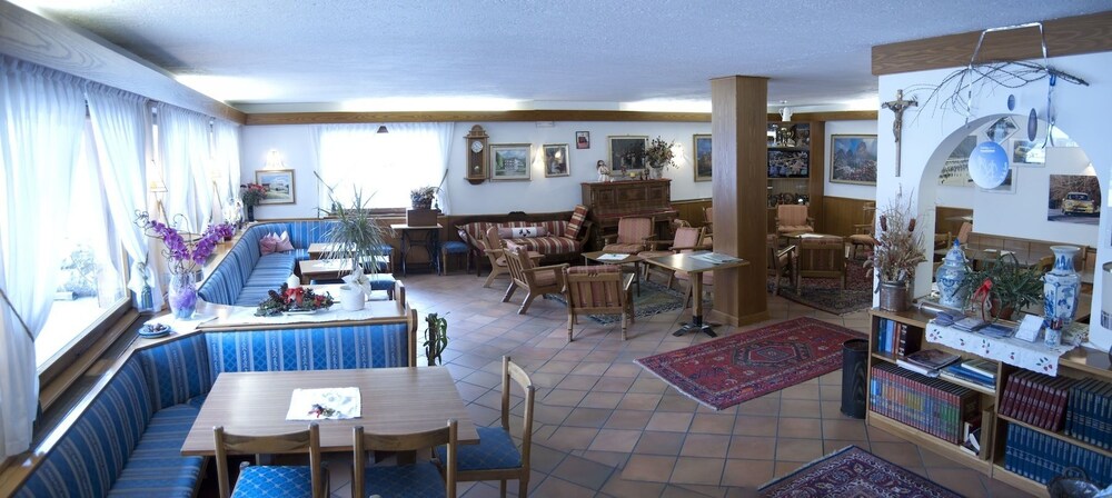 

Bologna - Moena - Liz Hotel & Apartments
