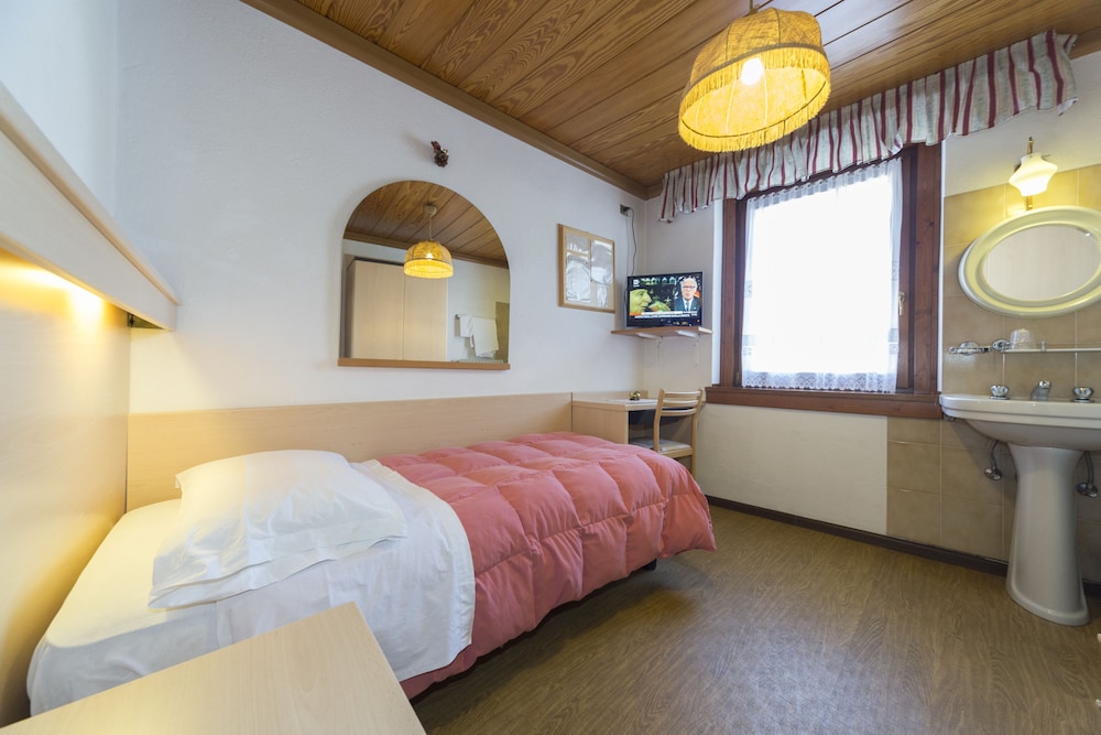 

Genova - Folgaria - Hotel Trentino