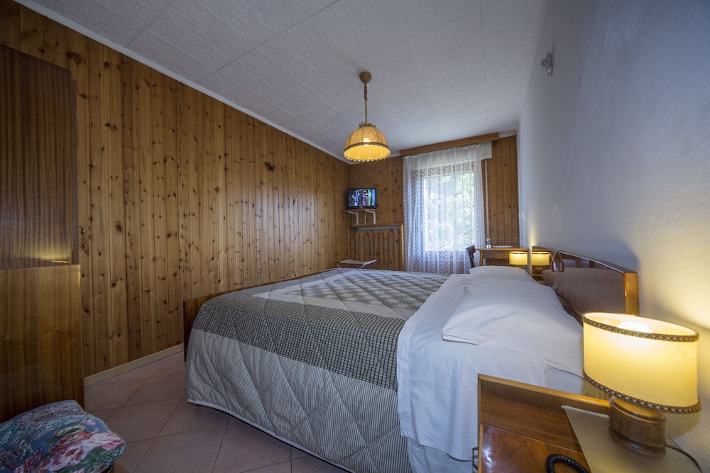 

Lamezia Terme - Folgaria - Hotel Trentino
