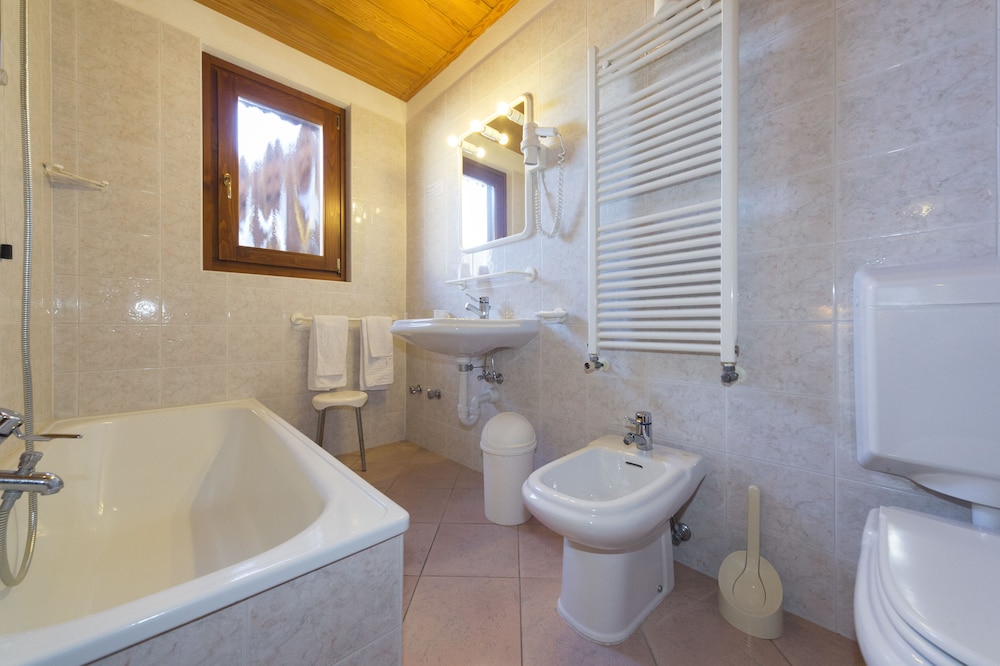 

Lamezia Terme - Folgaria - Hotel Trentino