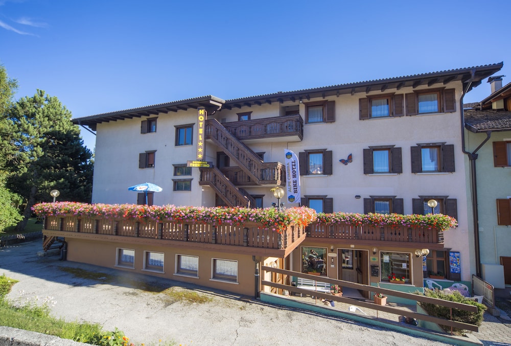 

Palermo - Folgaria - Hotel Trentino