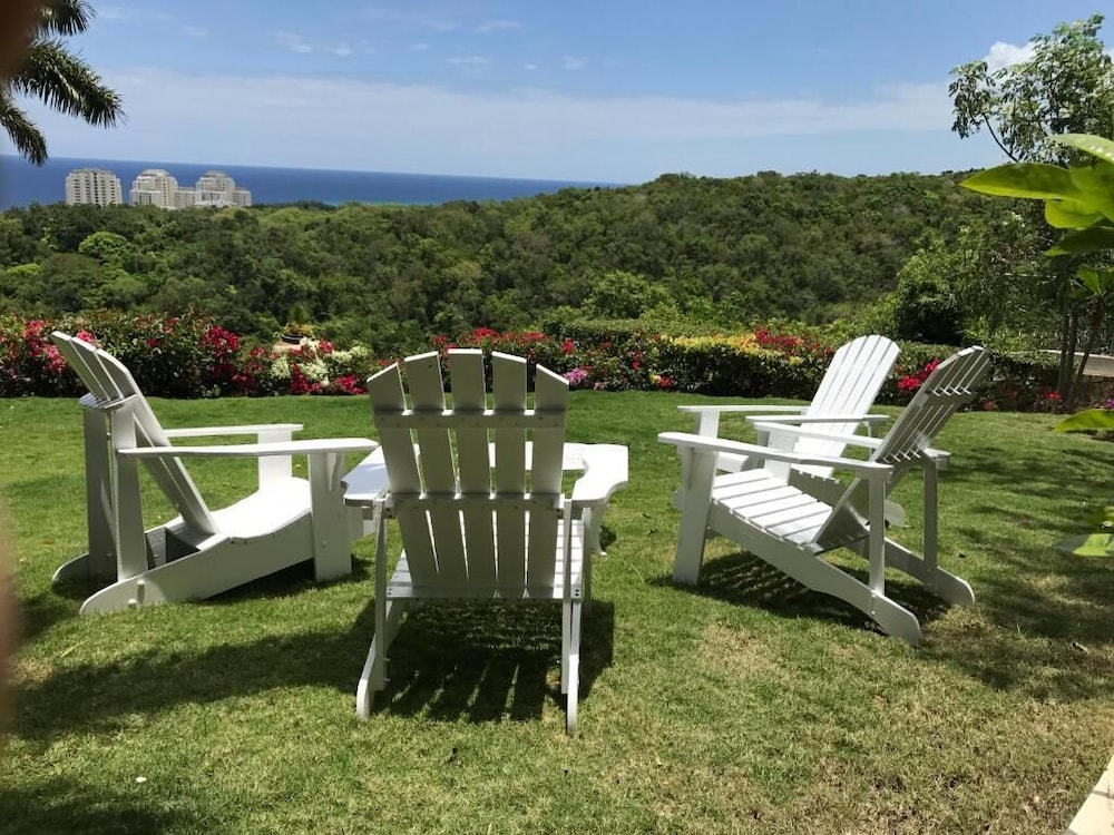 

Roma - Rose Hall - Nianna Luxurious Villa