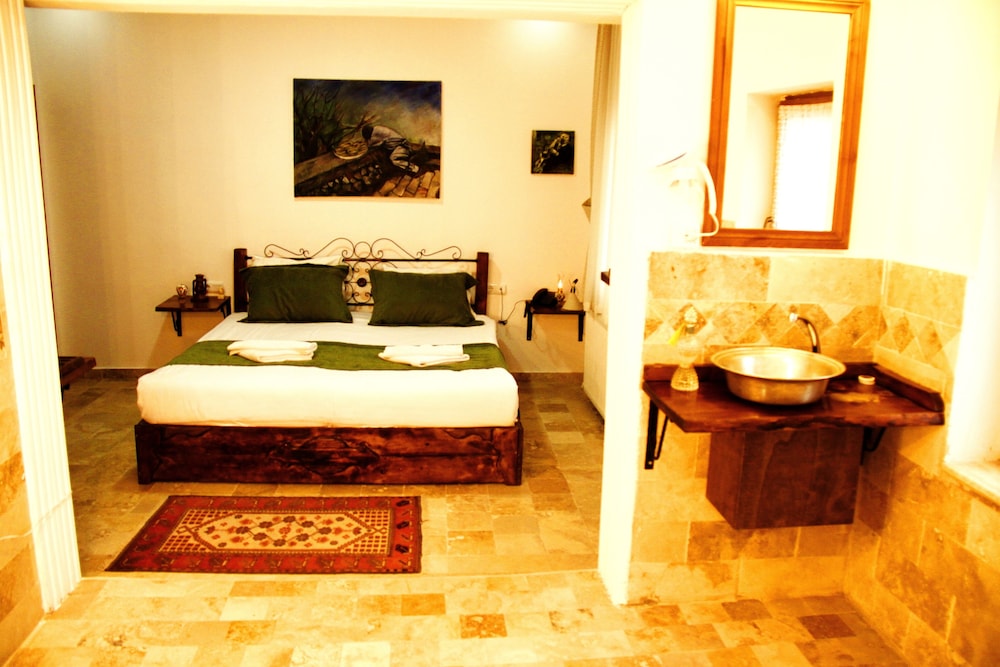

Napoli - Ortahisar - Kufe Hotel