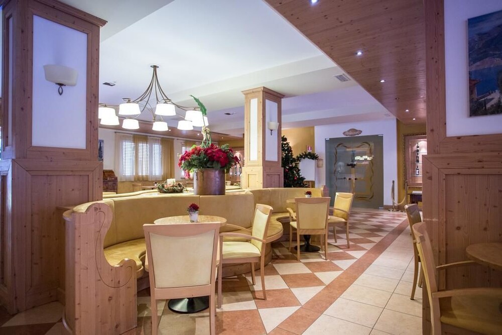 

Napoli - Trentino, Italia - Park Hotel Sacro Cuore