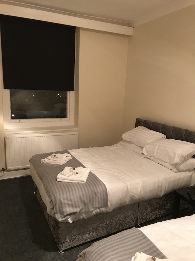 

Bologna - Conwy - The New Alexandra Hotel