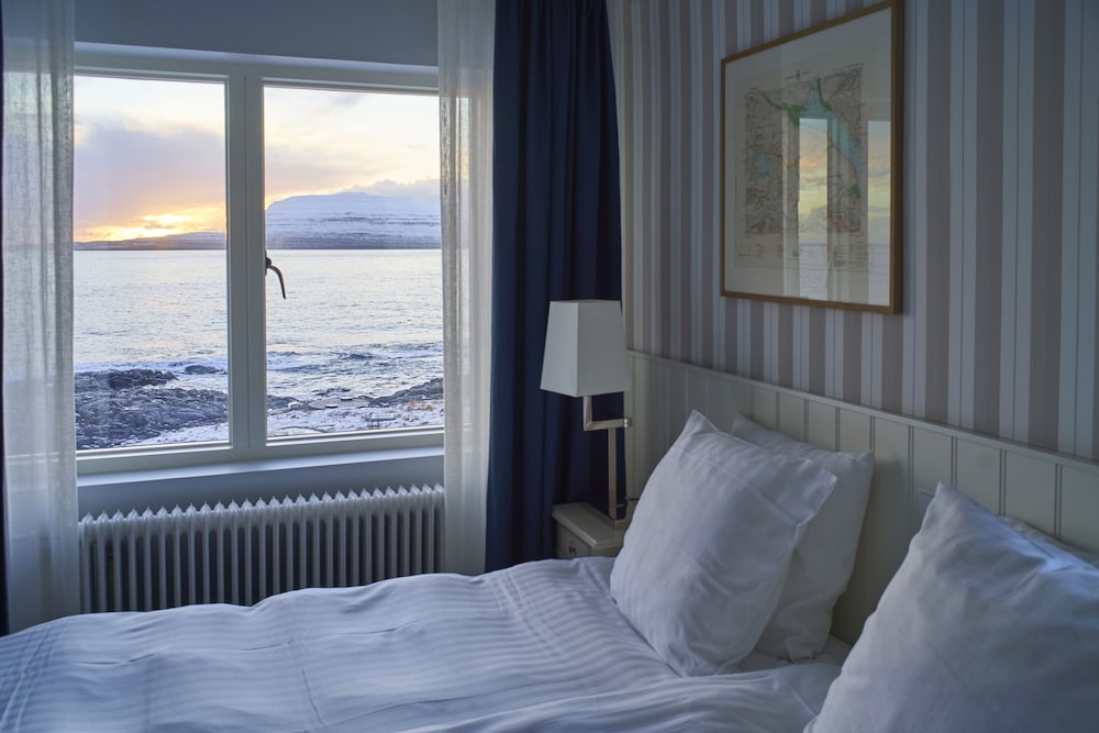 

Venezia - Torshavn - Havgrím Seaside Hotel 1948