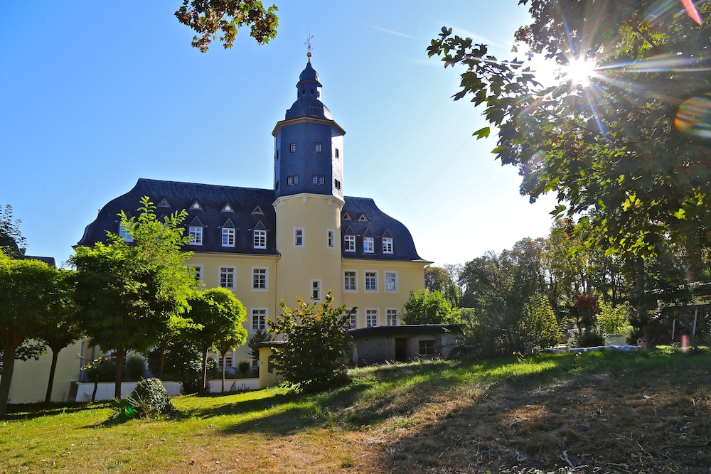 

Milano - Brühl - Schlosshotel Domäne Walberberg