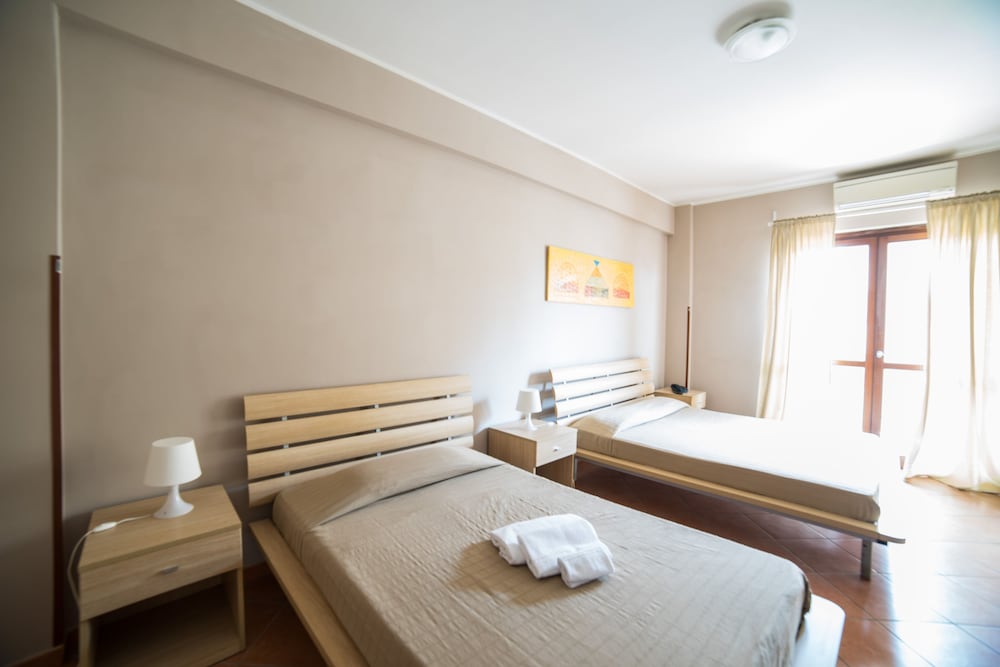 

Catania - Ostia Lido - Hotel La Maison Jolie