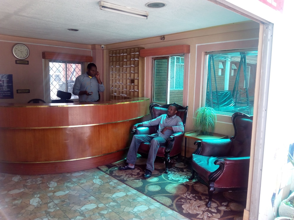 

Verona - Nairobi - Nairobi Glory Palace Hotel