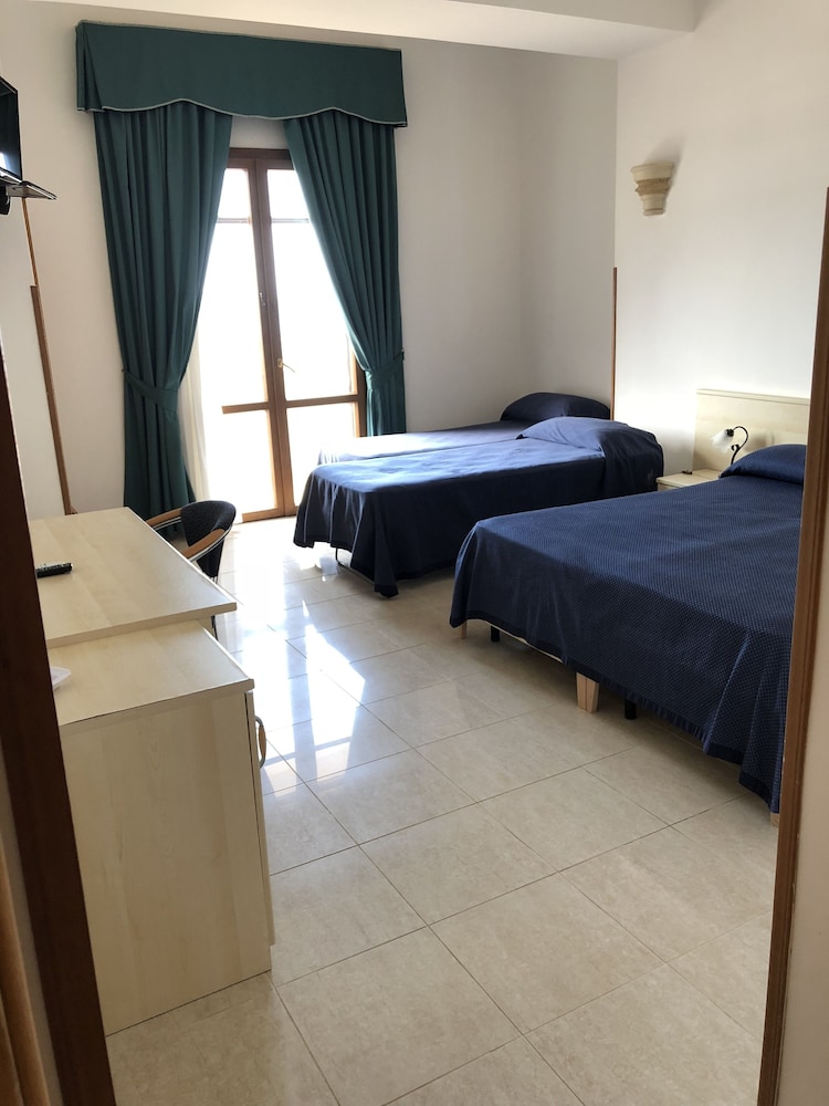 

Brindisi - Leuca - Hotel Magna Grecia