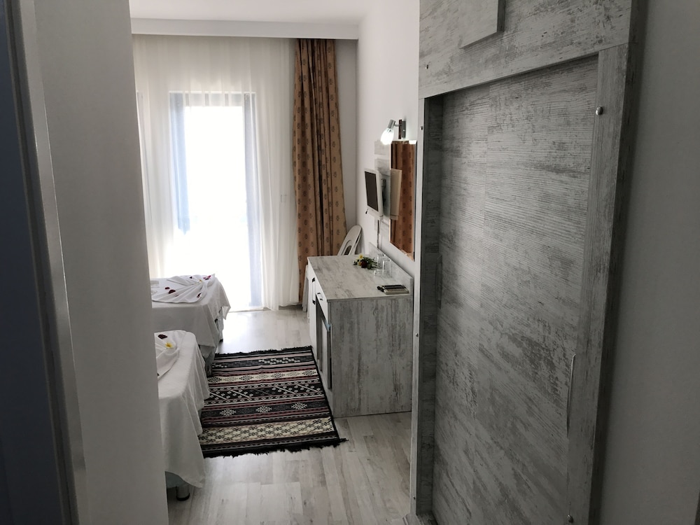 

Milano - Fethiye - Aymes Hotel
