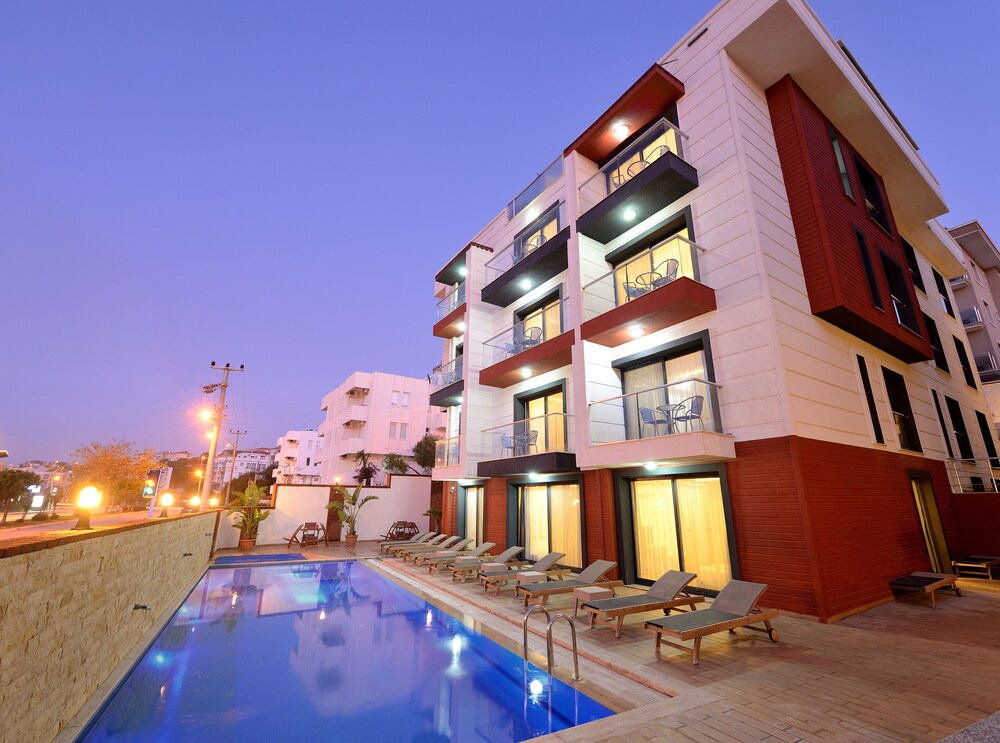 

Milano - Çeşme - Saatlı Hotel