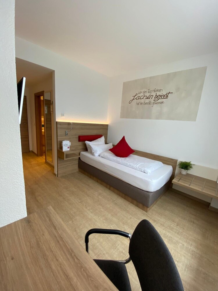 

Roma - Aystetten - Hotel Asgard