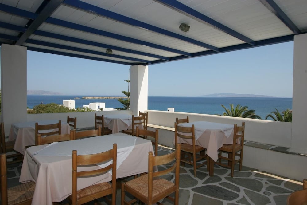 

Roma - Drios - Silver Rocks Hotel