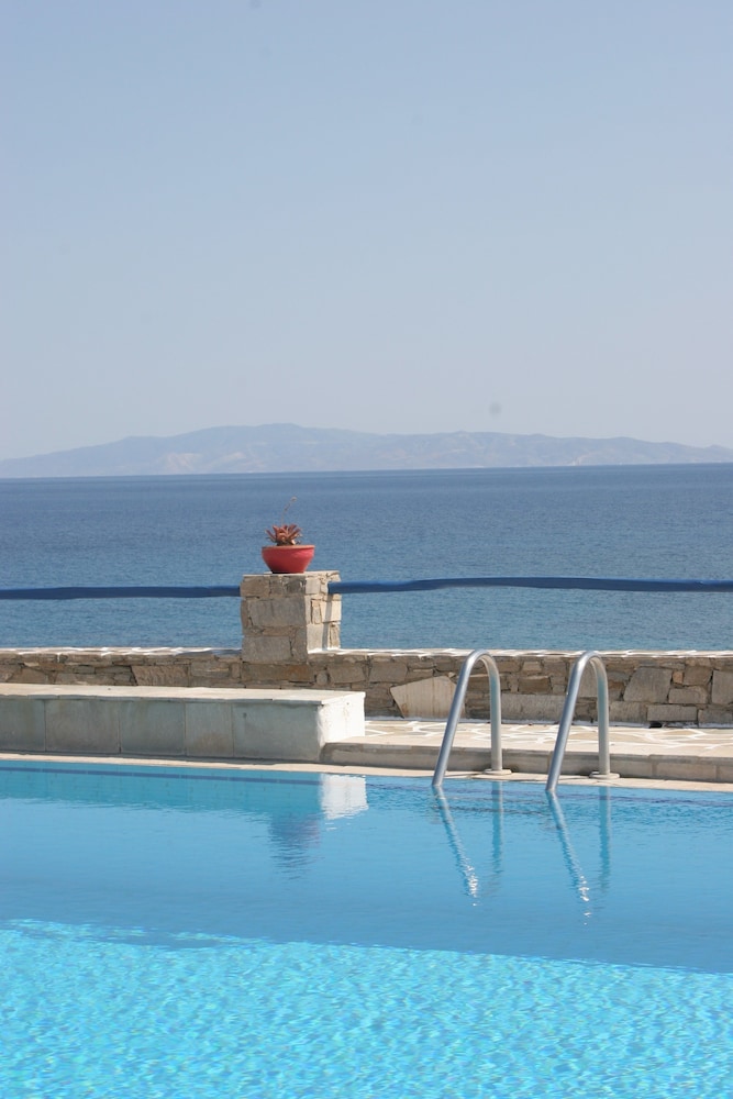 

Roma - Drios - Silver Rocks Hotel