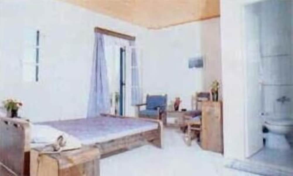 

Roma - Drios - Silver Rocks Hotel