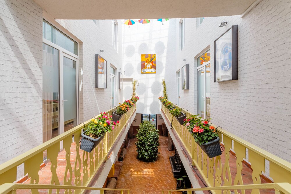 

Milano - Tbilisi - Hotel TATO