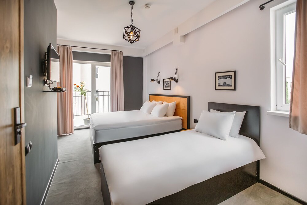 

Milano - Tbilisi - Timber Boutique Hotel