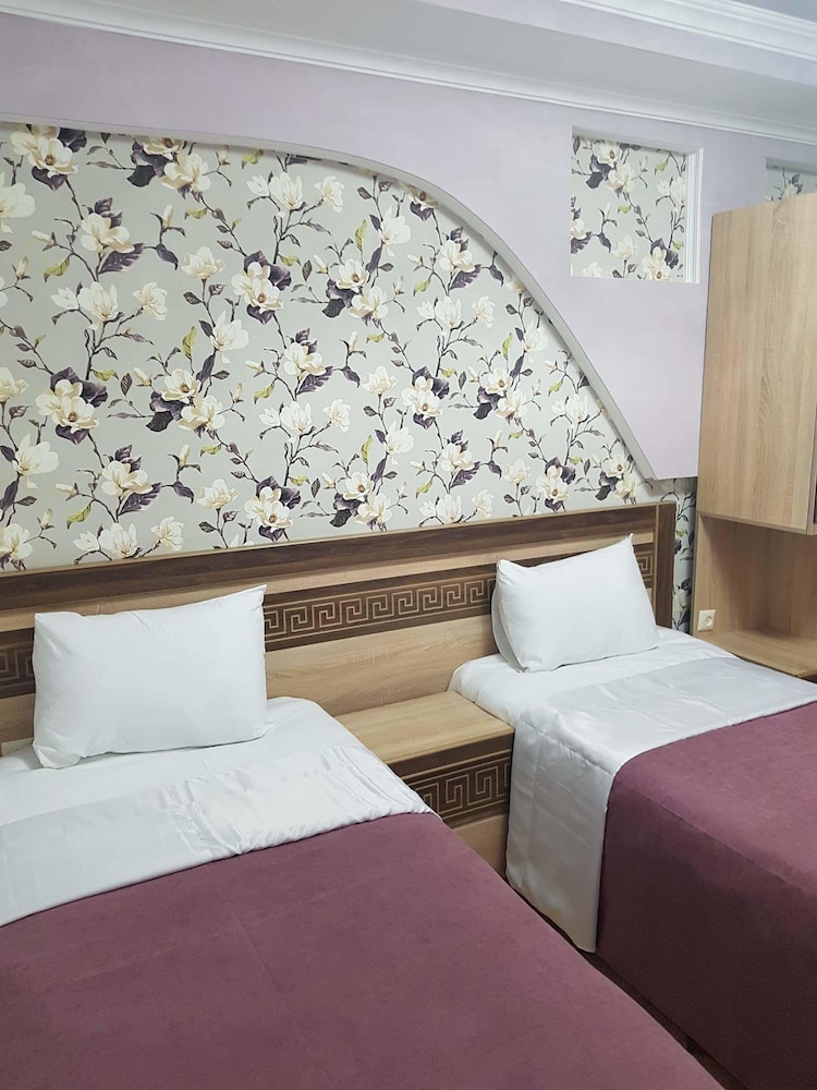 

Milano - Kutaisi - Georgian Palace Hotel