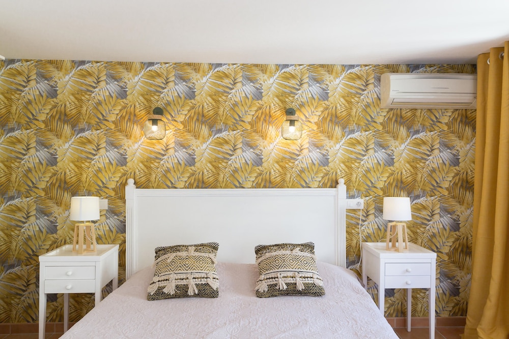 

Roma - Les Issambres - "Cap Riviera" Hotel & Restaurant Saint Aygulf