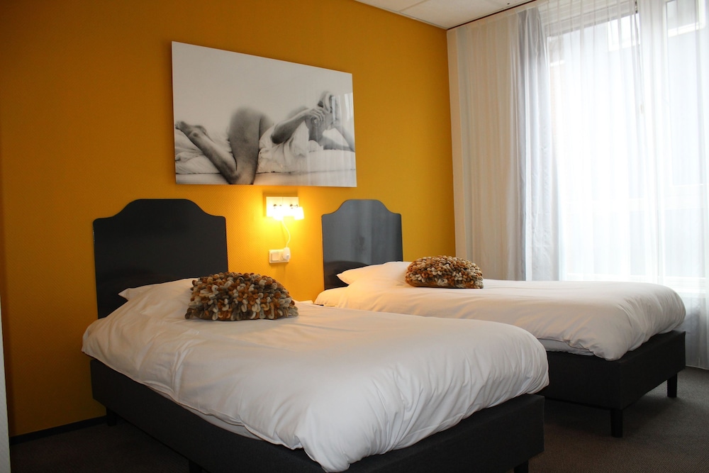 

Lamezia Terme - Hoofddorp - Hotel Restaurant de Jonge Heertjes
