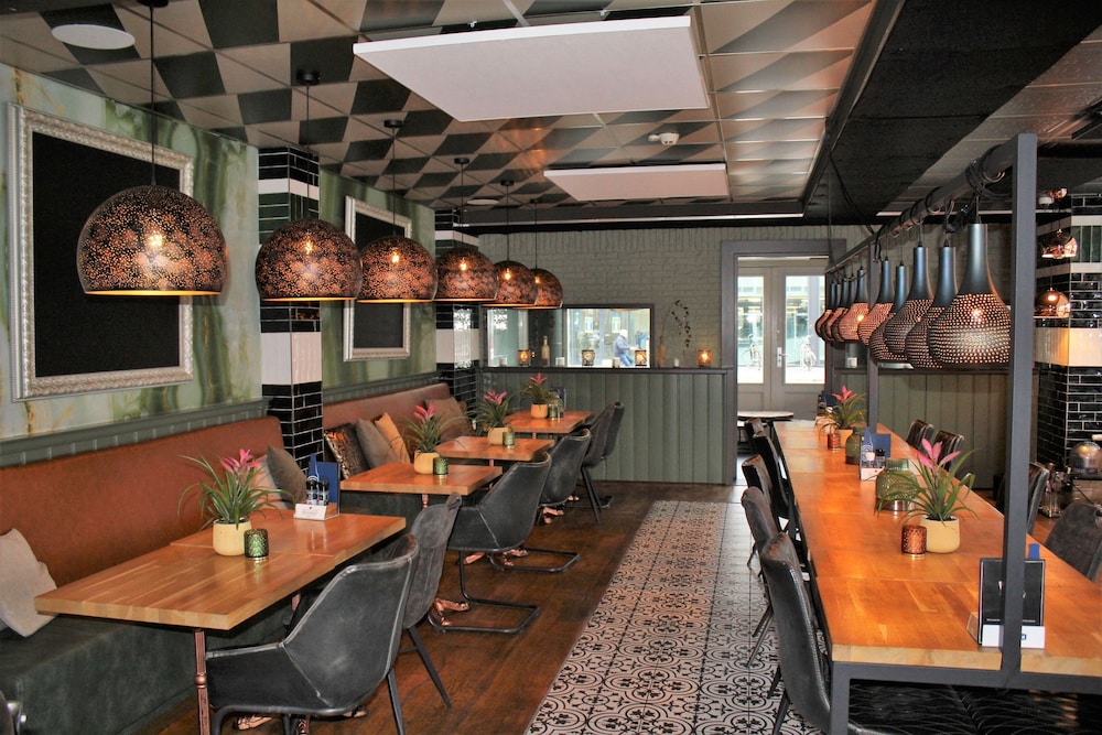 

Milano - Hoofddorp - Hotel Restaurant de Jonge Heertjes