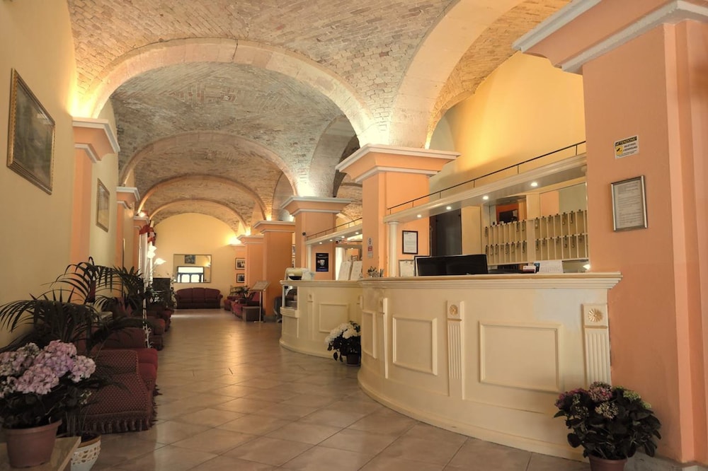 

Roma - Elmas - Hotel 4 Mori