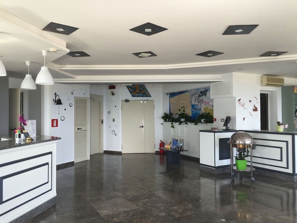 

Milano - Isola delle Femmine - Bellevue del Golfo Hotel & Spa