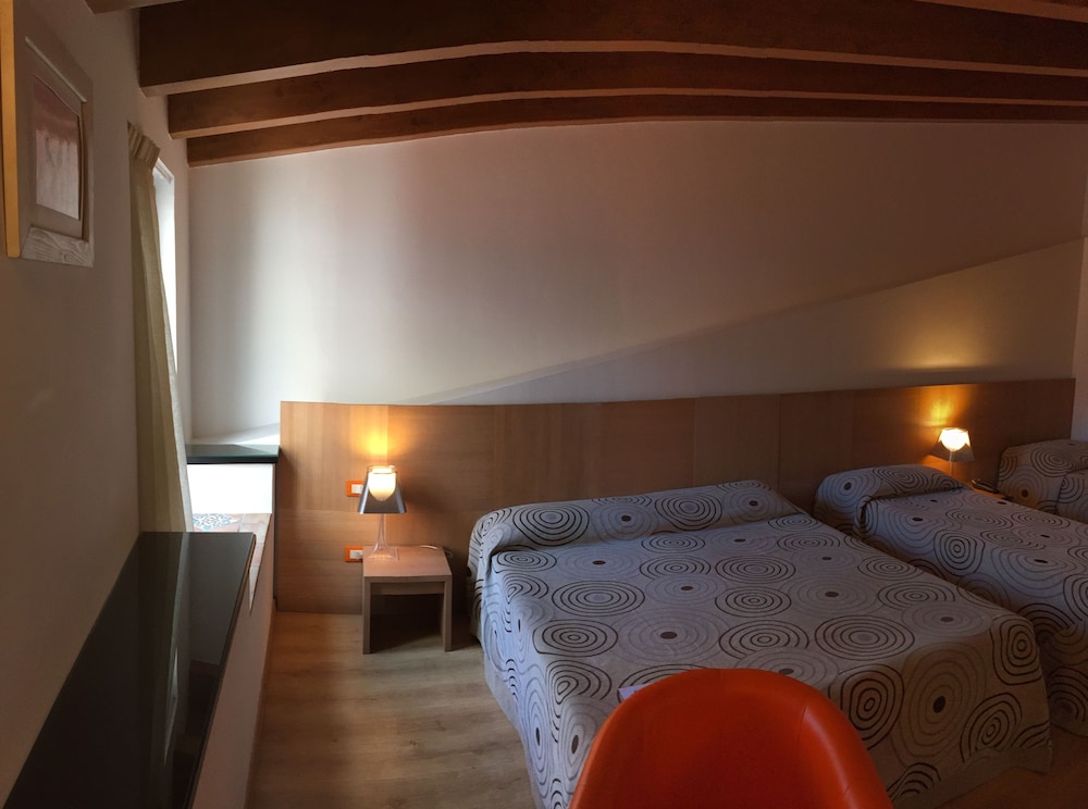 

Milano - Sciacca - Locanda Al Moro Hotel