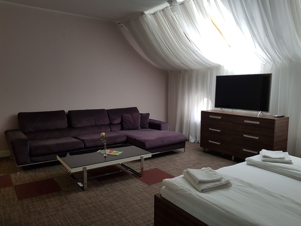 

Roma - Sarajevo - Hotel Story