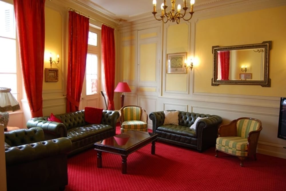 

Brindisi - Chinon - Cit'Hôtel Le Plantagenet