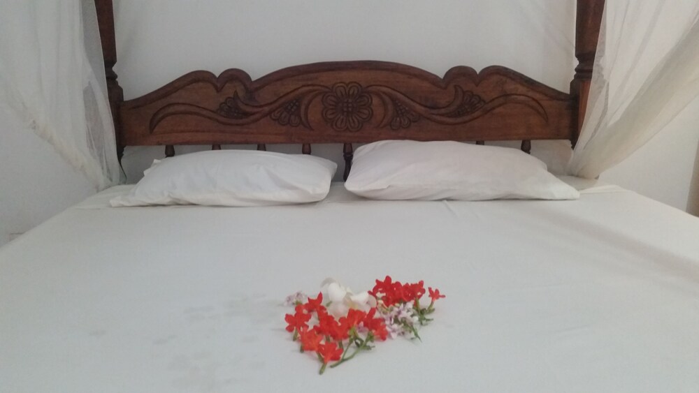 

Milano - Malindi - St. Gotthard Motel Bar & Restaurant