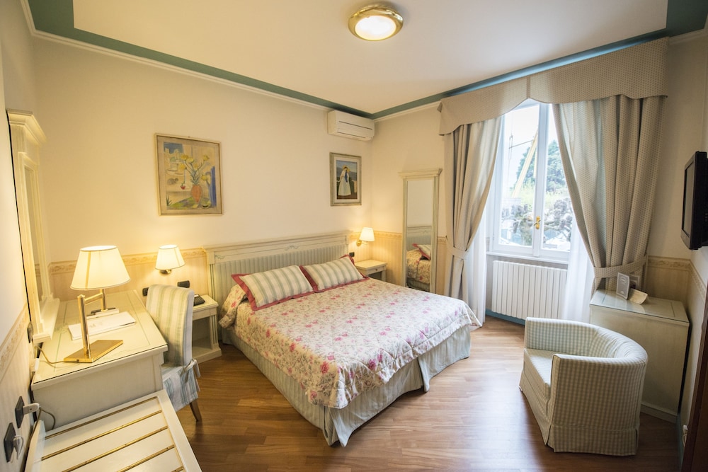 

Napoli - Nesso - Hotel Posta