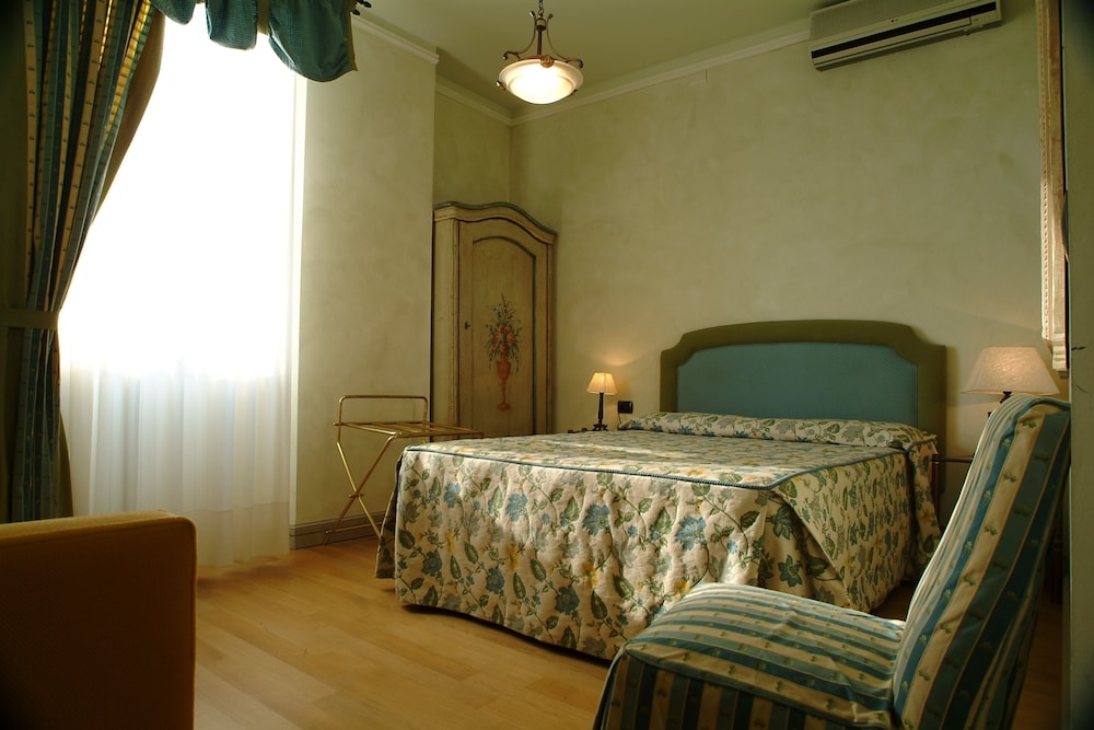 

Roma - Nesso - Hotel Posta