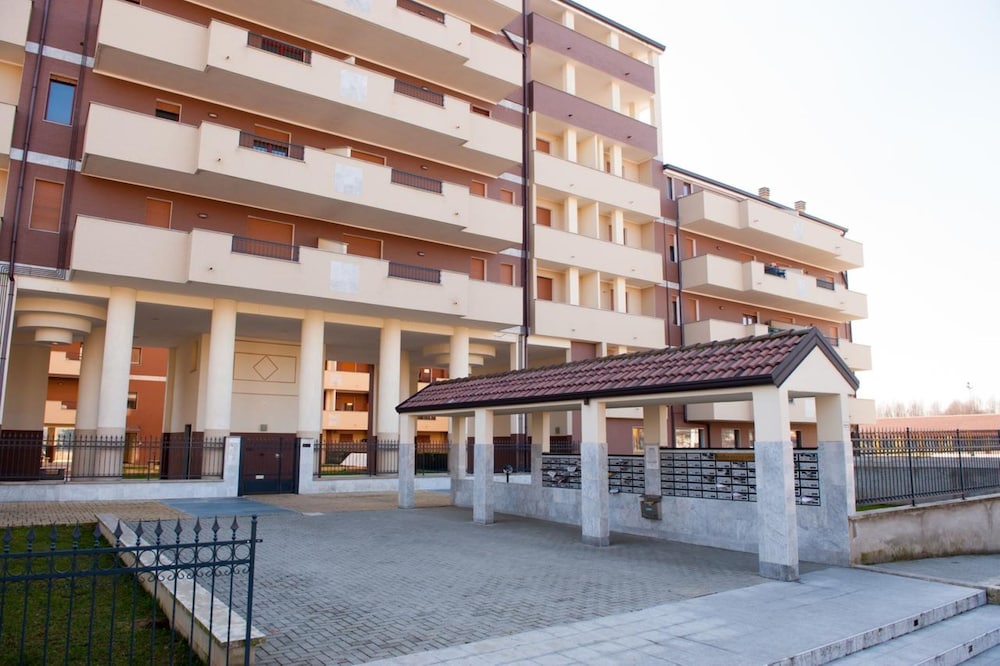 

Catania - Rho (Fiera) - Residence Le Groane