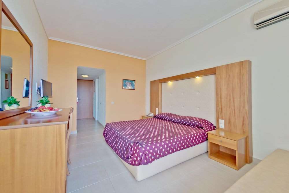 

Milano - Kriopigi - Mendi Hotel