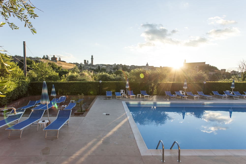 Milano - Siena - Hotel Il Giardino