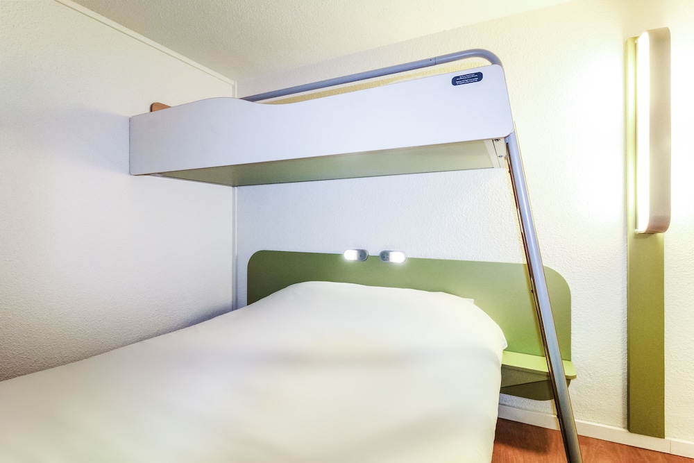 

Napoli - Hyeres - ibis budget Hyeres Centre-Ville