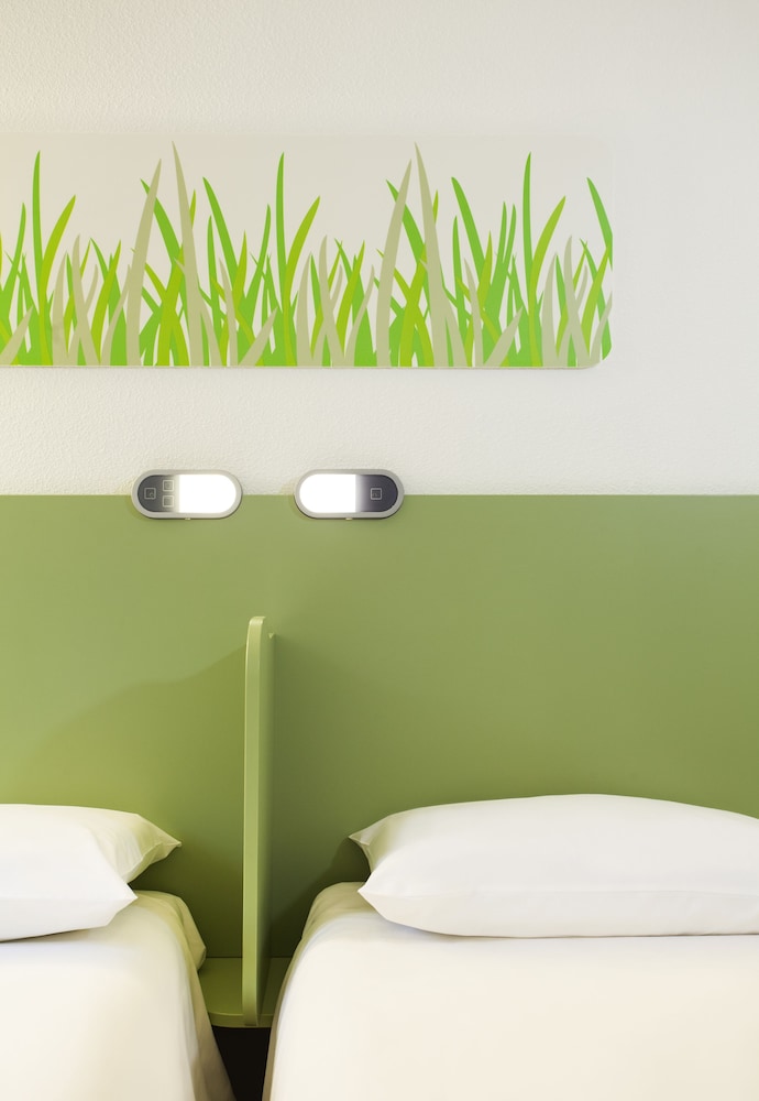 

Napoli - Hyeres - ibis budget Hyeres Centre-Ville