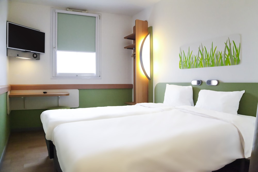 

Napoli - La Londe-les-Maures - ibis budget Hyeres Centre-Ville