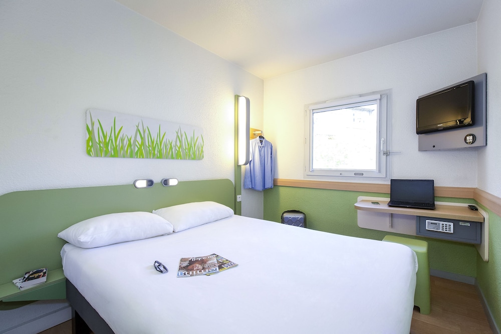 

Napoli - Hyeres - ibis budget Hyeres Centre-Ville