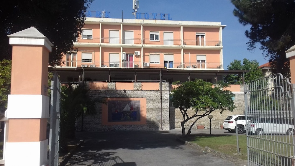 

Catania - Versilia e Costa Toscana, Mare Italia - NEW PARK HOTEL