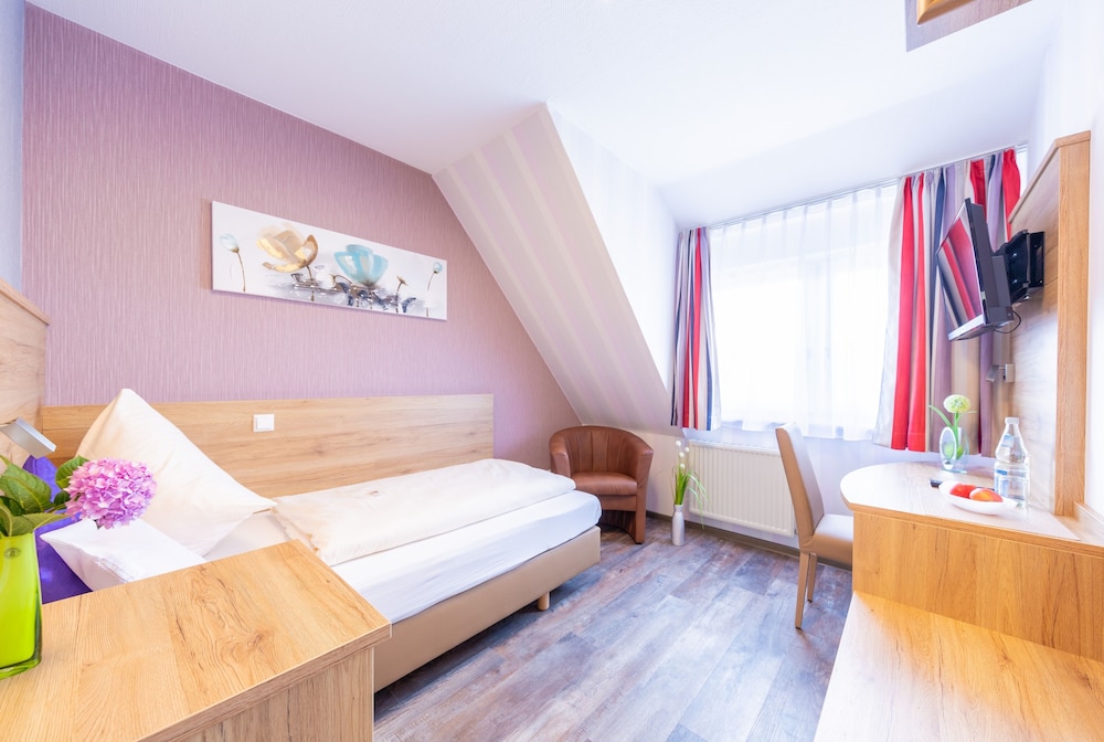 Stuttgart - Hotel Reinhardtshof Garni